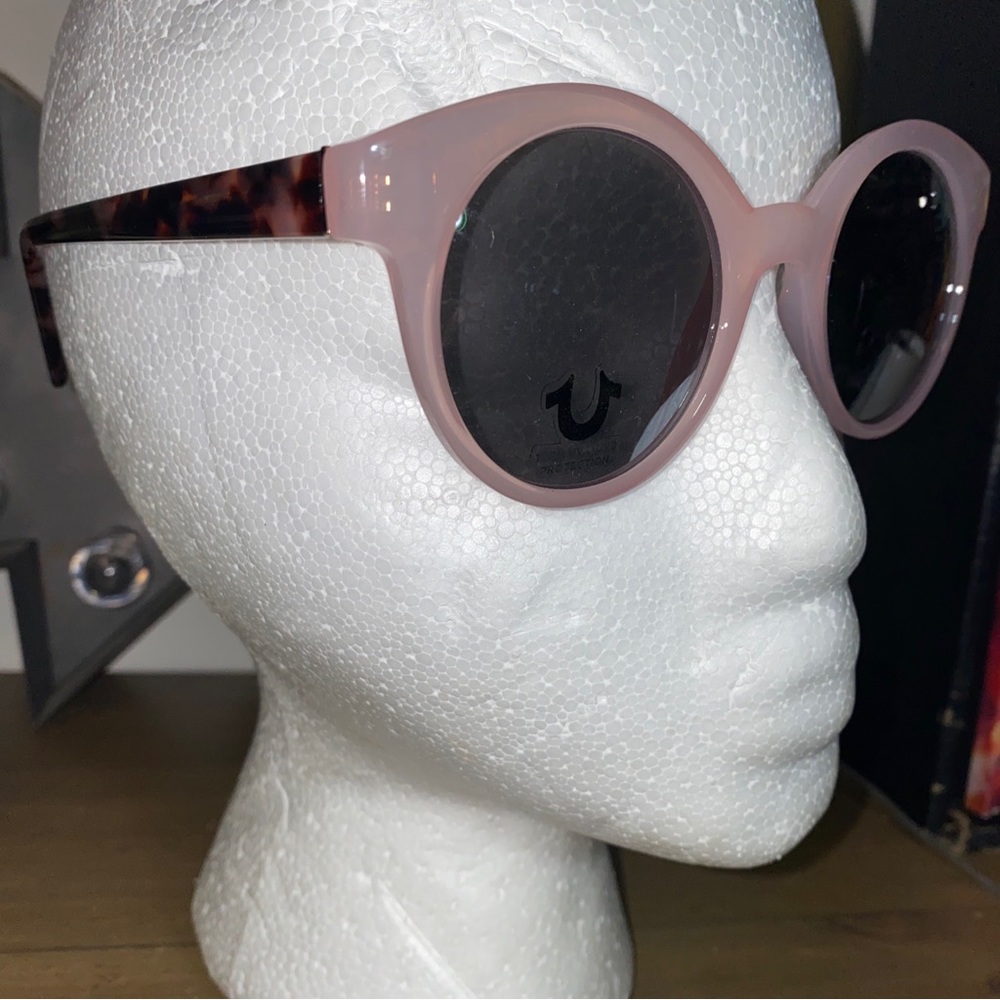 True Religion Women's Sunglasses Pink Round Tortoise Sides Barbiecore-Brand New